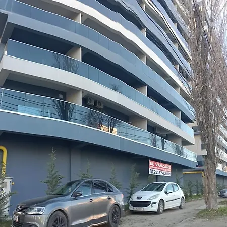 Eric Apartament *